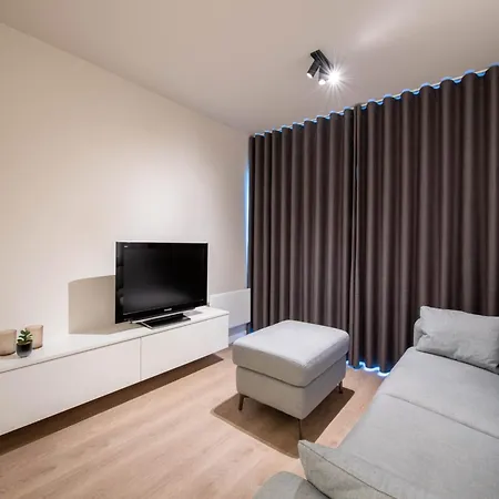 Near Sandy In Belgium, Cleaning Included Appartement Oostduinkerke