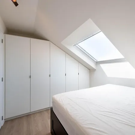 Appartement Near Sandy In Belgium, Cleaning Included