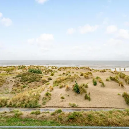 Appartement Near Sandy In Belgium, Cleaning Included Oostduinkerke