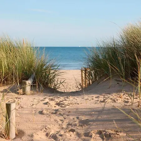 Near Sandy In Belgium, Cleaning Included Oostduinkerke