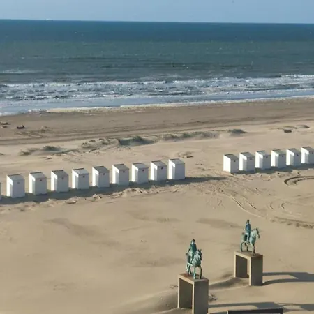 Appartement Near Sandy In Belgium, Cleaning Included Oostduinkerke